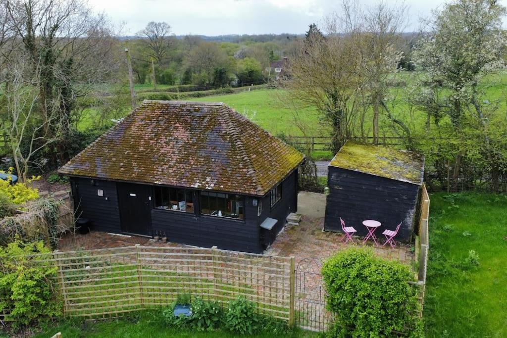 Oaktree Barn Ashford (Kent)